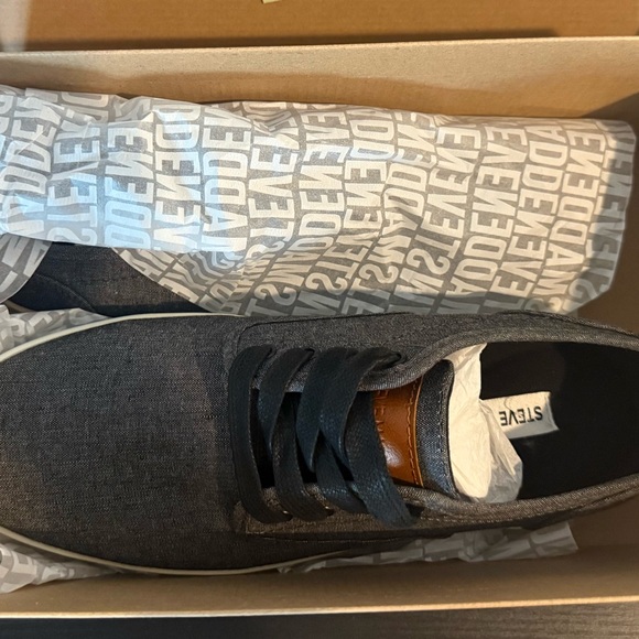 NEW Men’s Casual Sneakers by Steve Madden- size 9.5 - Picture 16 of 16